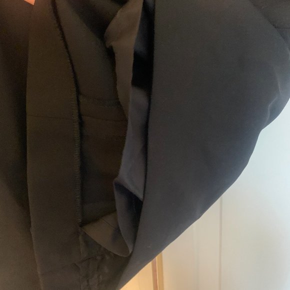 Brooks Brothers Wool Pencil Skirt, Black - Size 10 - Picture 4 of 9